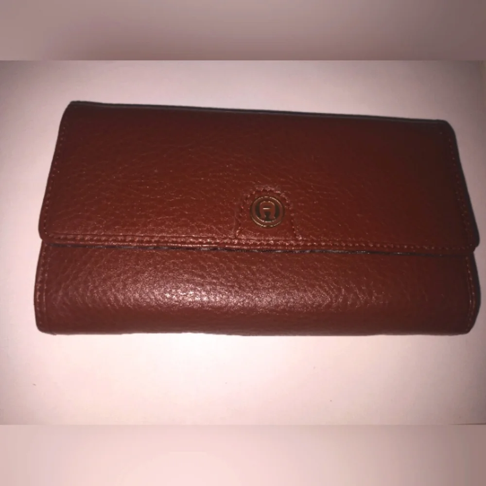 ETIENNE AIGNER BROWN LEATHER ACCORDION WALLET